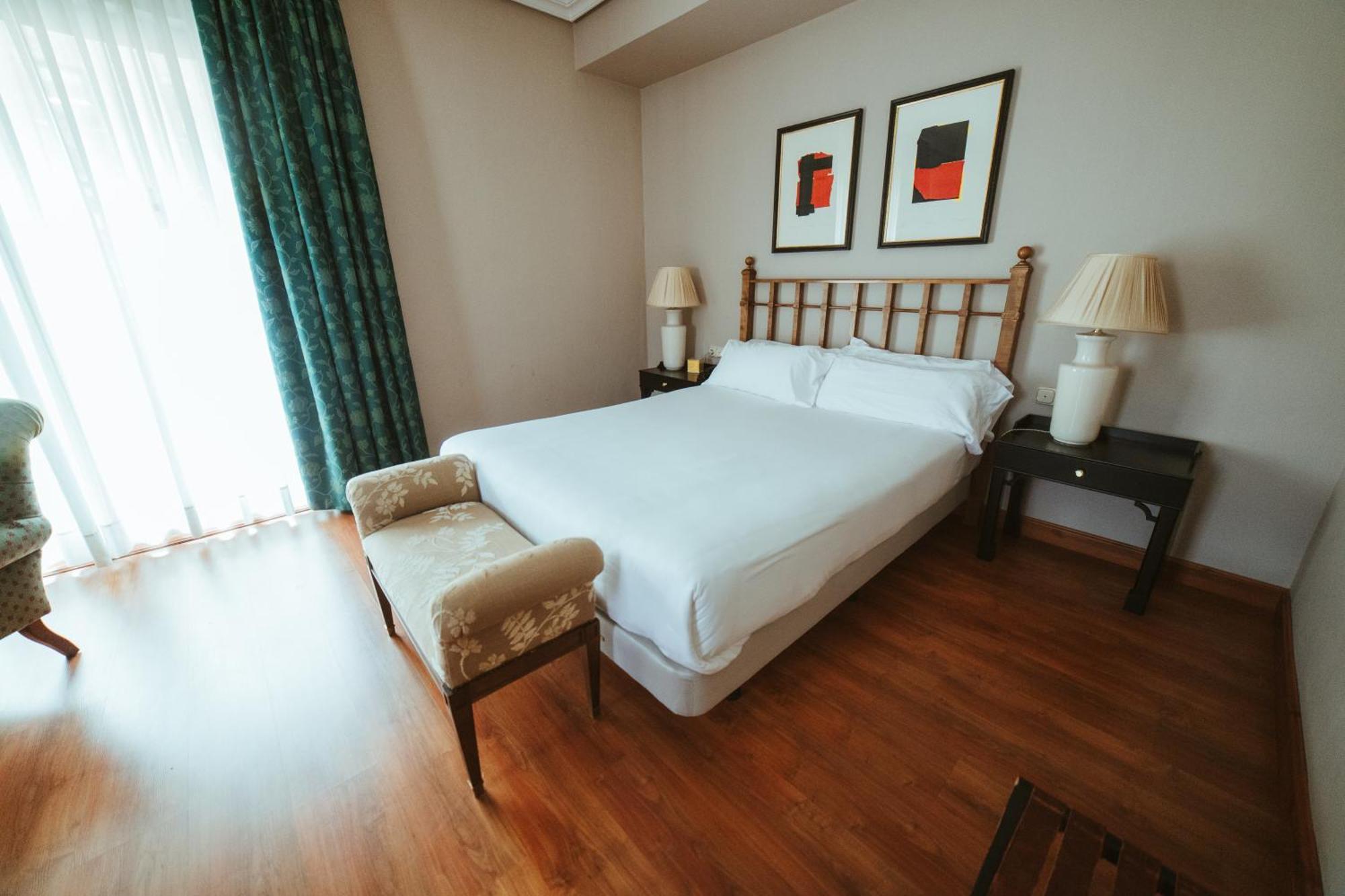 Double Room,1431918859:JPEG