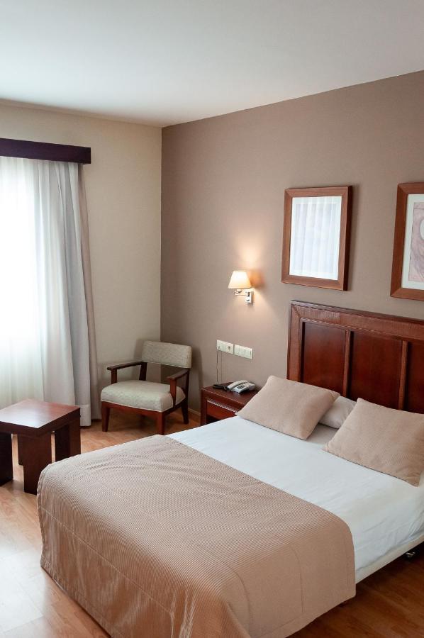 Double Room,1365818708:JPEG
