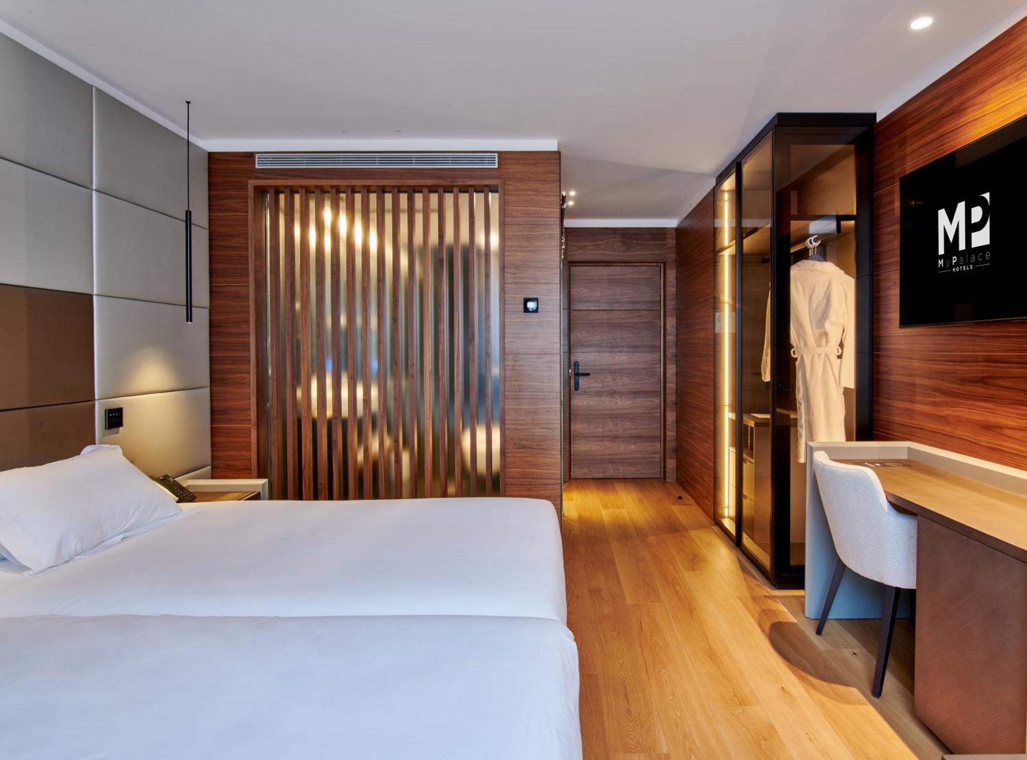 Superior Double Room,1569522548:JPEG