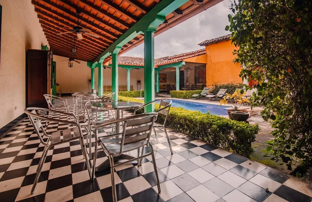 Hotel El Convento Leon Nicaragua-1